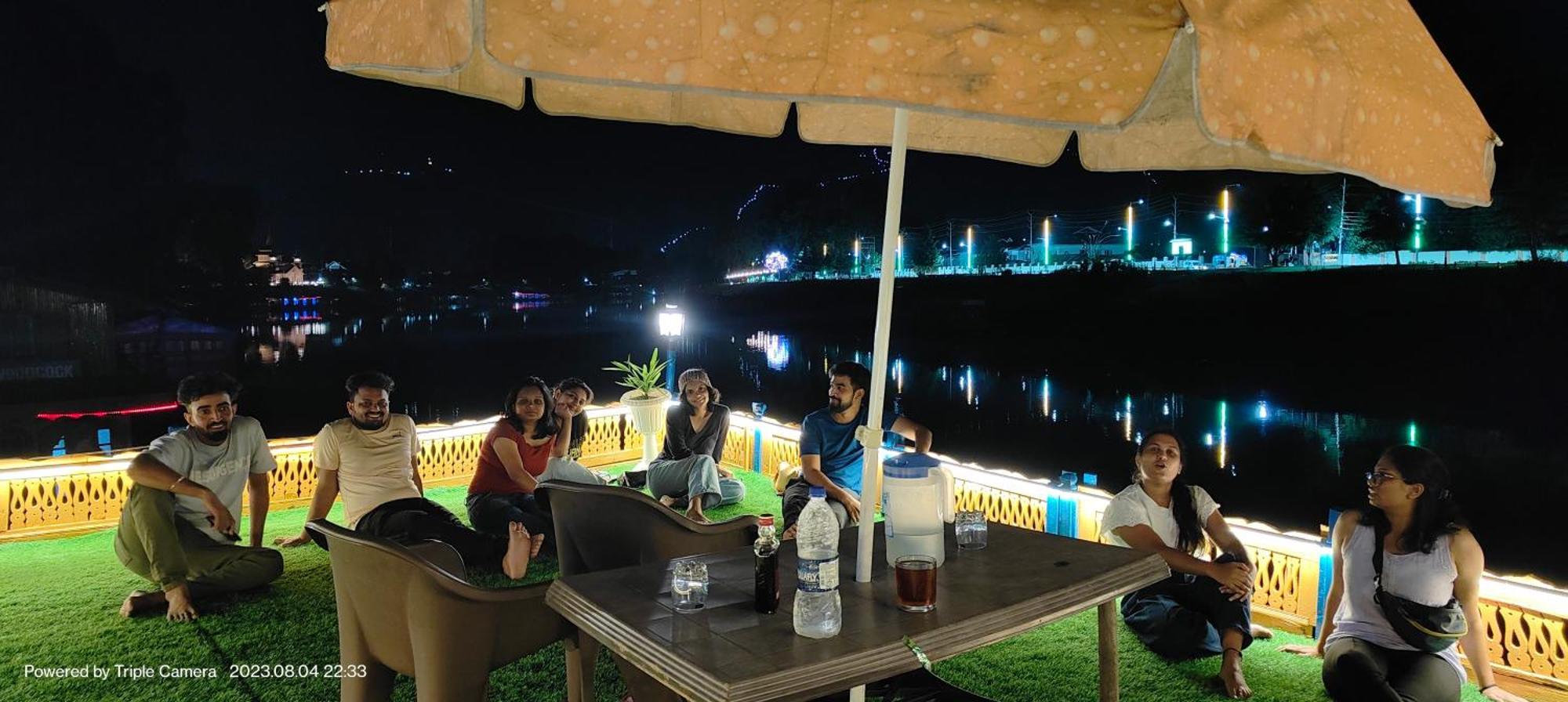 Houseboat Karima Palace Сринагар Экстерьер фото